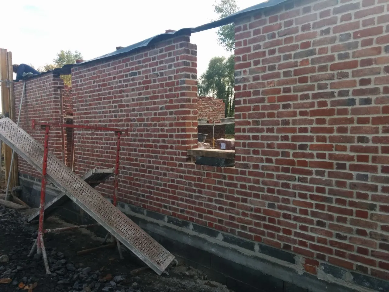 Murs brique Lamour joint blanc angle maison Aix-en-Pévèle — netteté de l'angle, novembre 2015